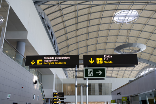 Hall de llegadas del Aeropuerto de Alicante