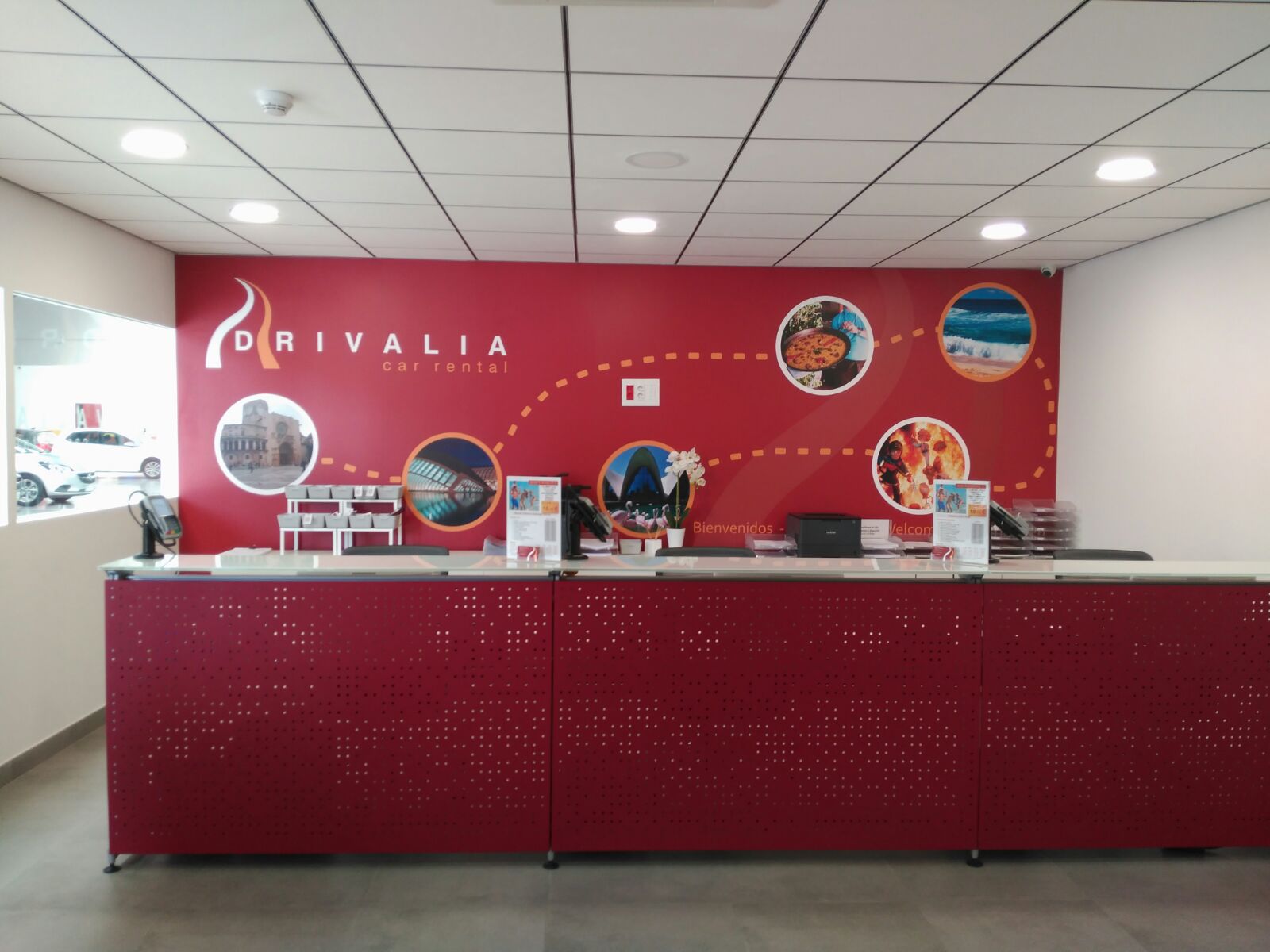 Drivalian reception where we welcome customers to their all-inclusive car hire at Valencia airport