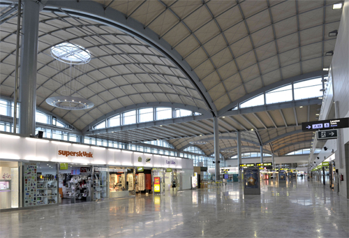 Zona de compras del Aeropuerto de Alicante