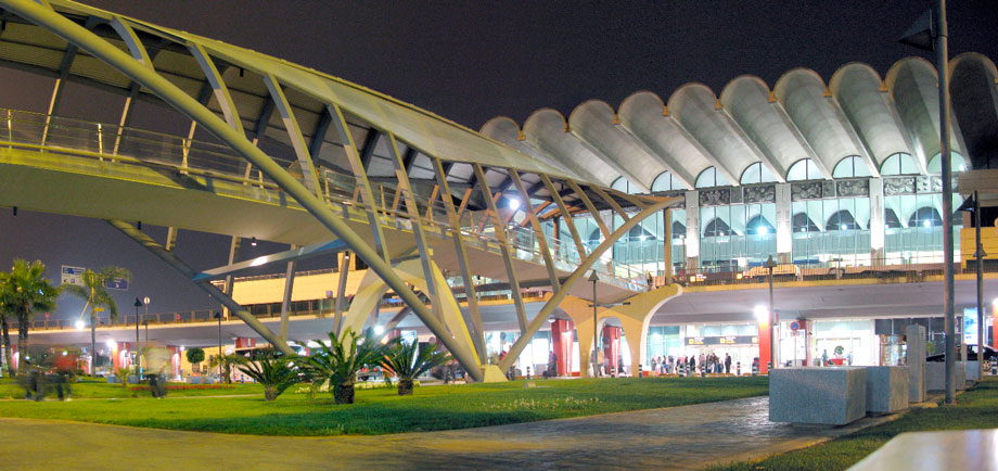 Zona de compras del Aeropuerto de Valencia